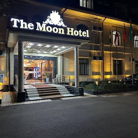 The Moon Tashkent Hotel Buitenkant foto