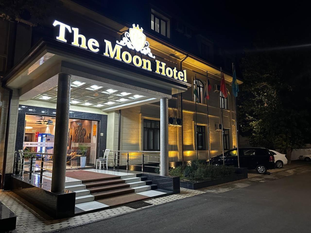 The Moon Tashkent Hotel Buitenkant foto